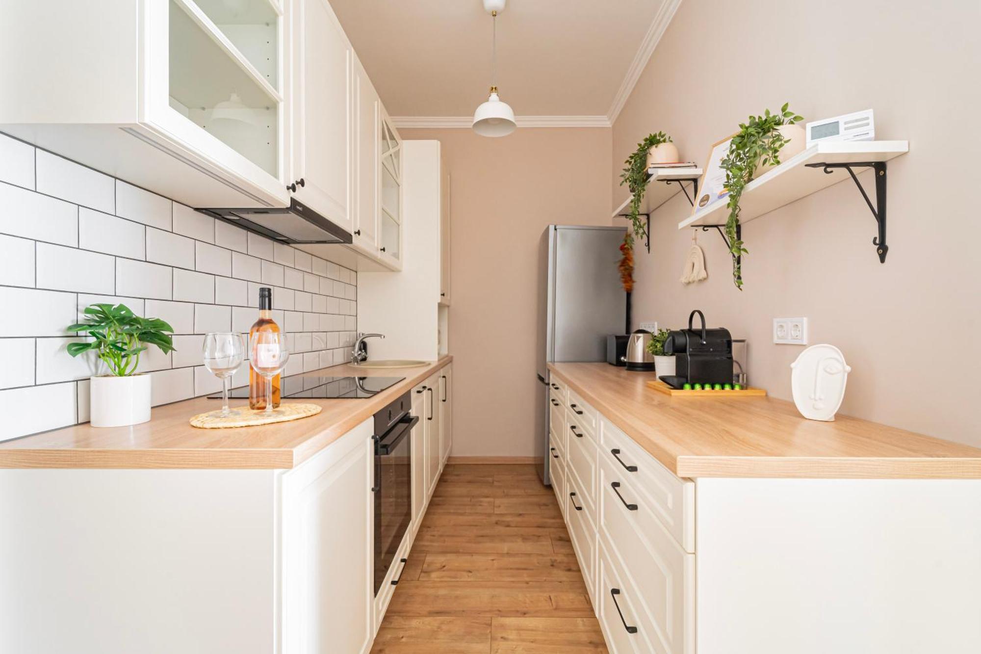 Bartok Apartment *